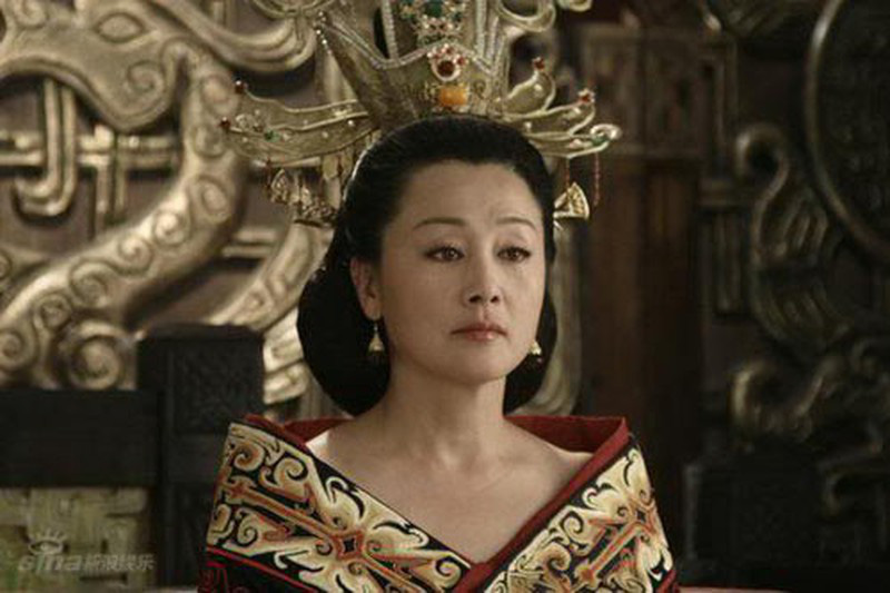 Quyền Lực Của Bà Phi